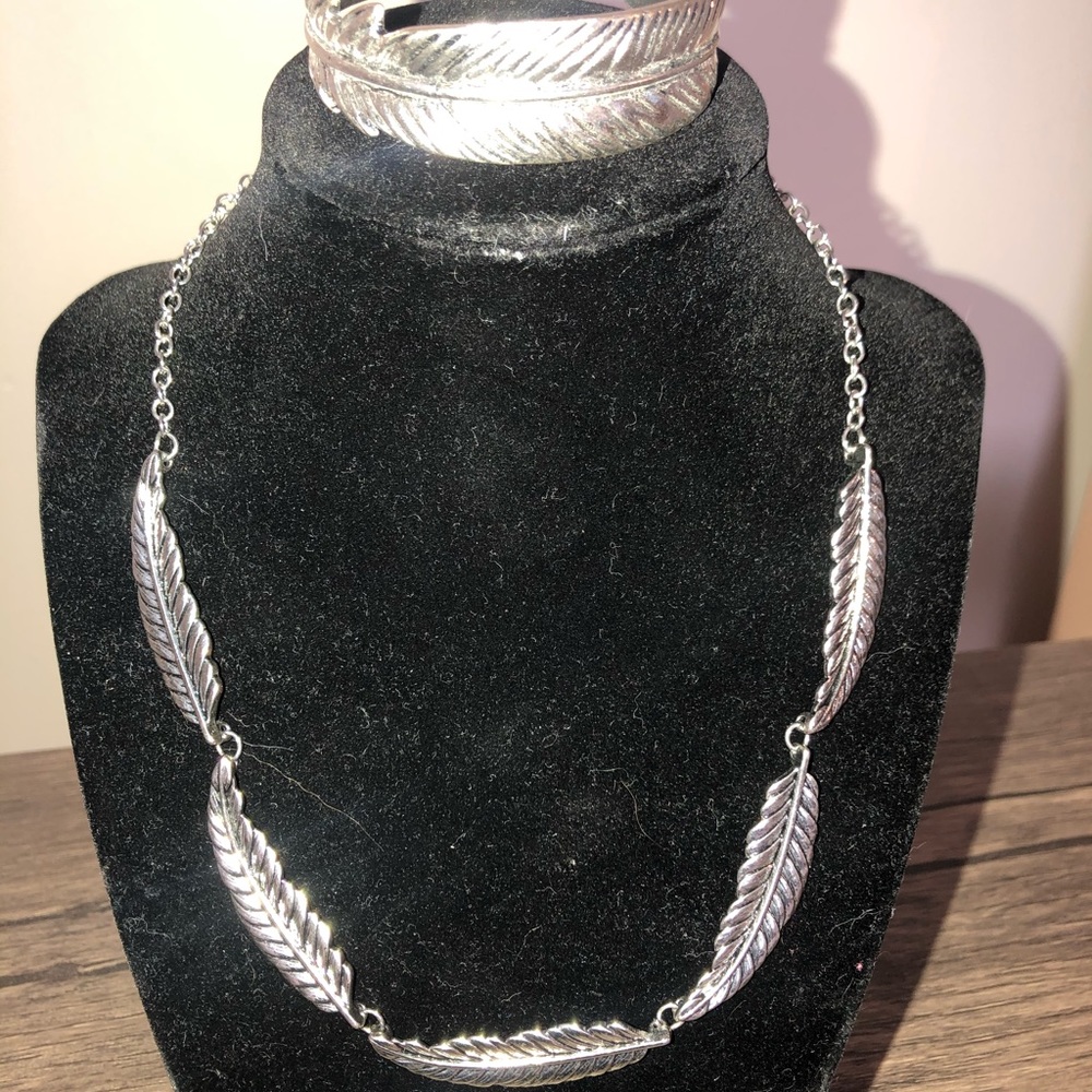 Feather adjustable necklace and bracelet